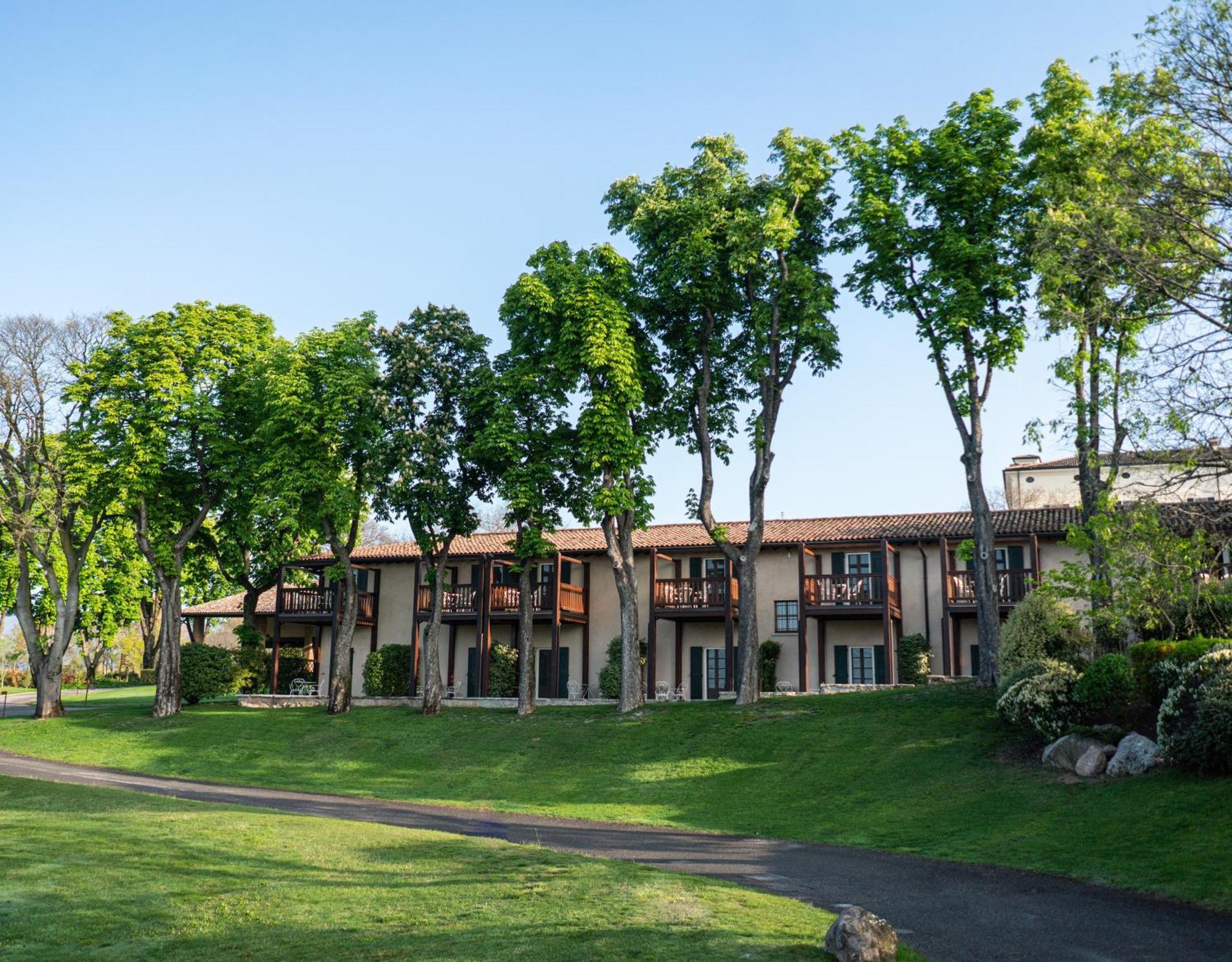 Qc Termegarda Spa & Golf Resort Кальваджезе-делла-Ривьера Экстерьер фото